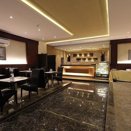 Taleen Granada Hotel Apartments Рияд Екстериор снимка