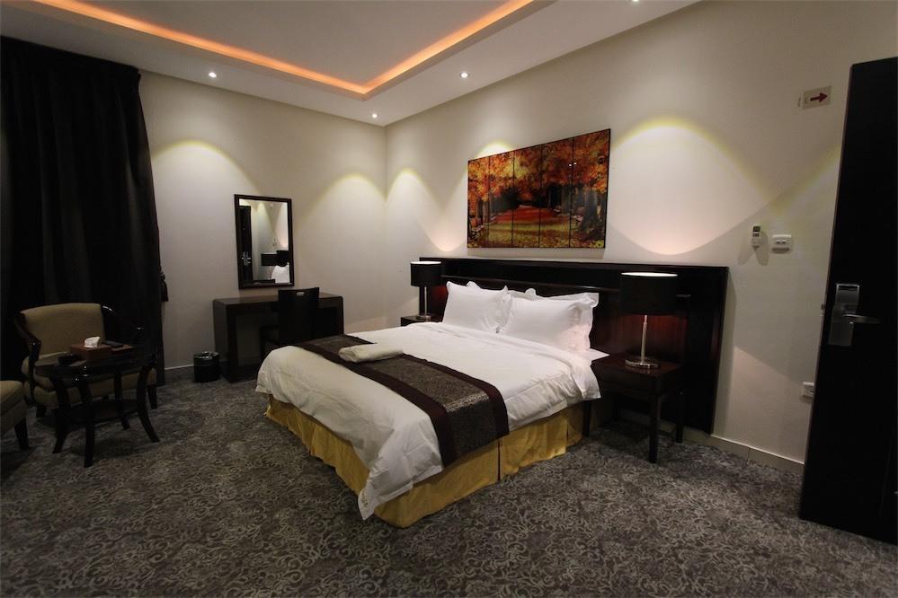 Taleen Granada Hotel Apartments Рияд Стая снимка