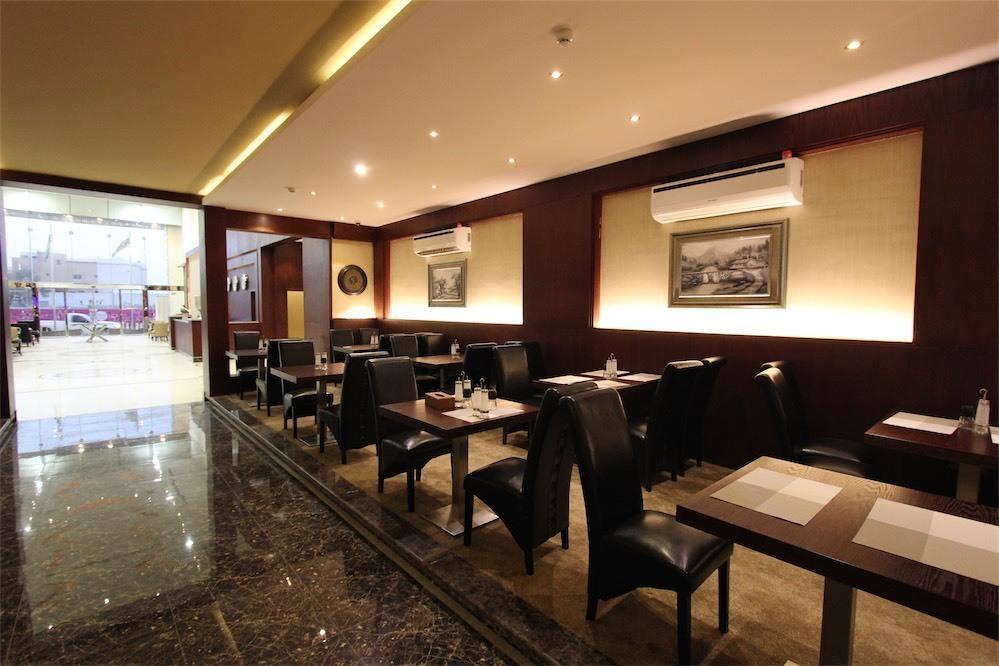 Taleen Granada Hotel Apartments Рияд Екстериор снимка
