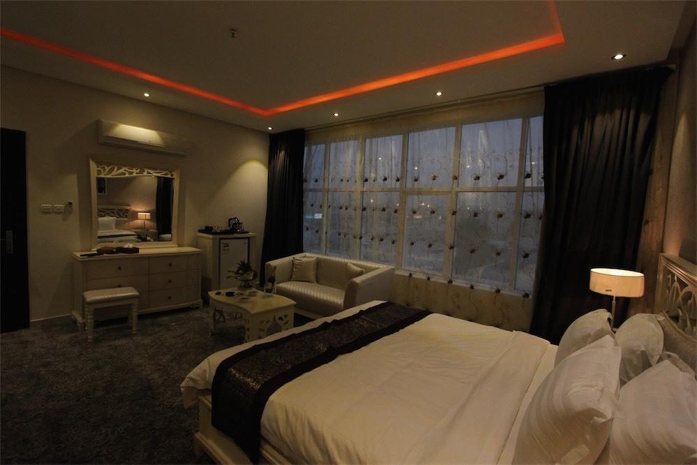Taleen Granada Hotel Apartments Рияд Стая снимка